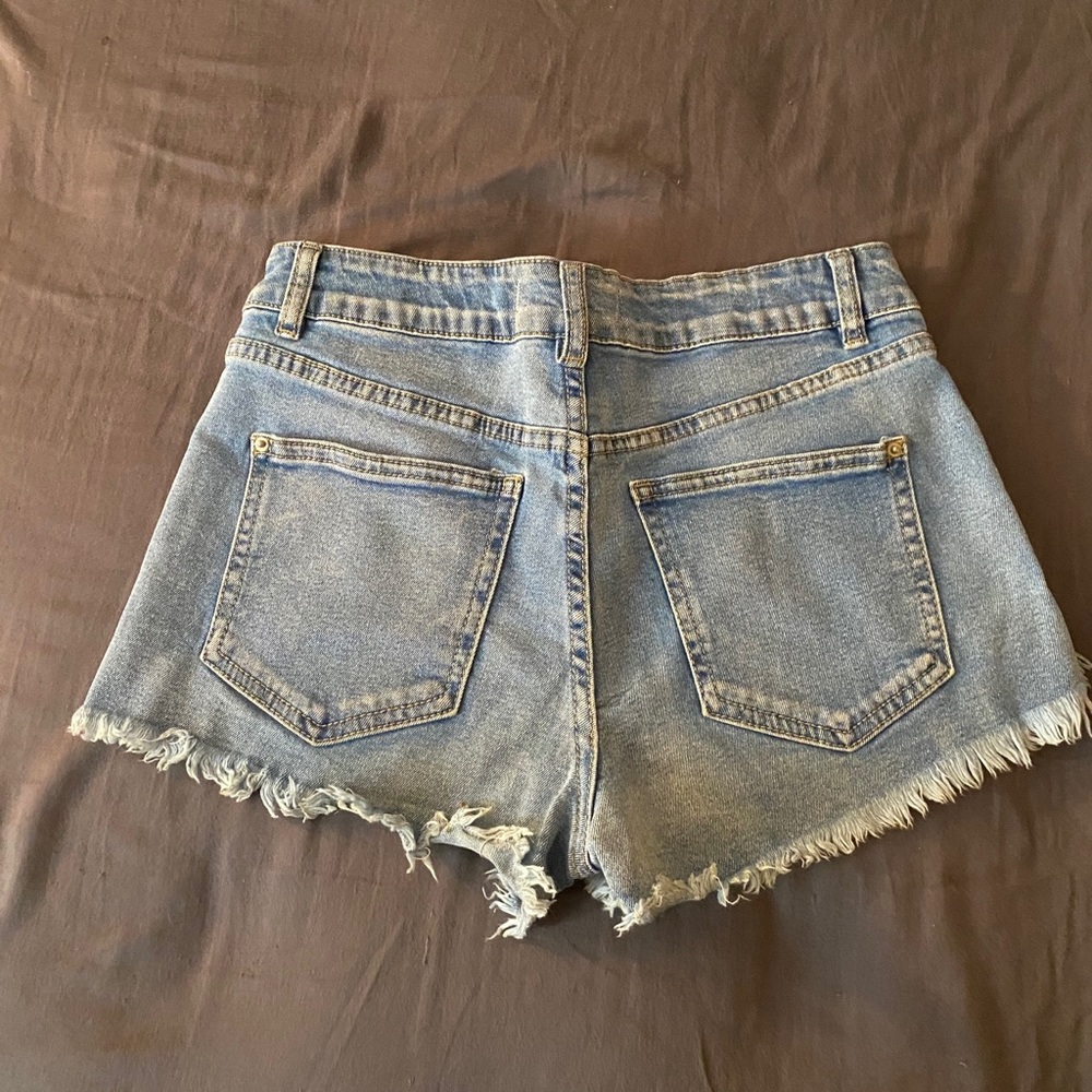 Floral embroidered shorts